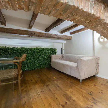 Senzanome Escape Apartment