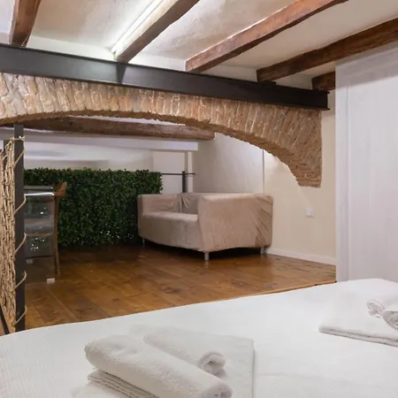 Senzanome Escape Μπολόνια