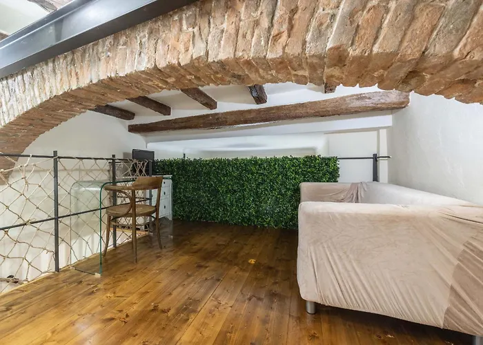 Senzanome Escape بولونيا